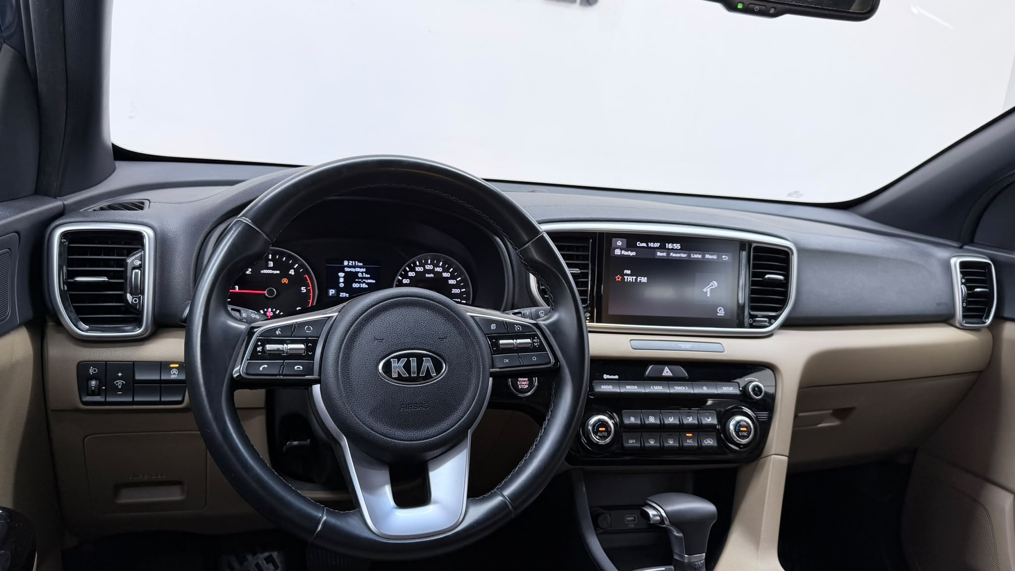 KIA SPORTAGE 12